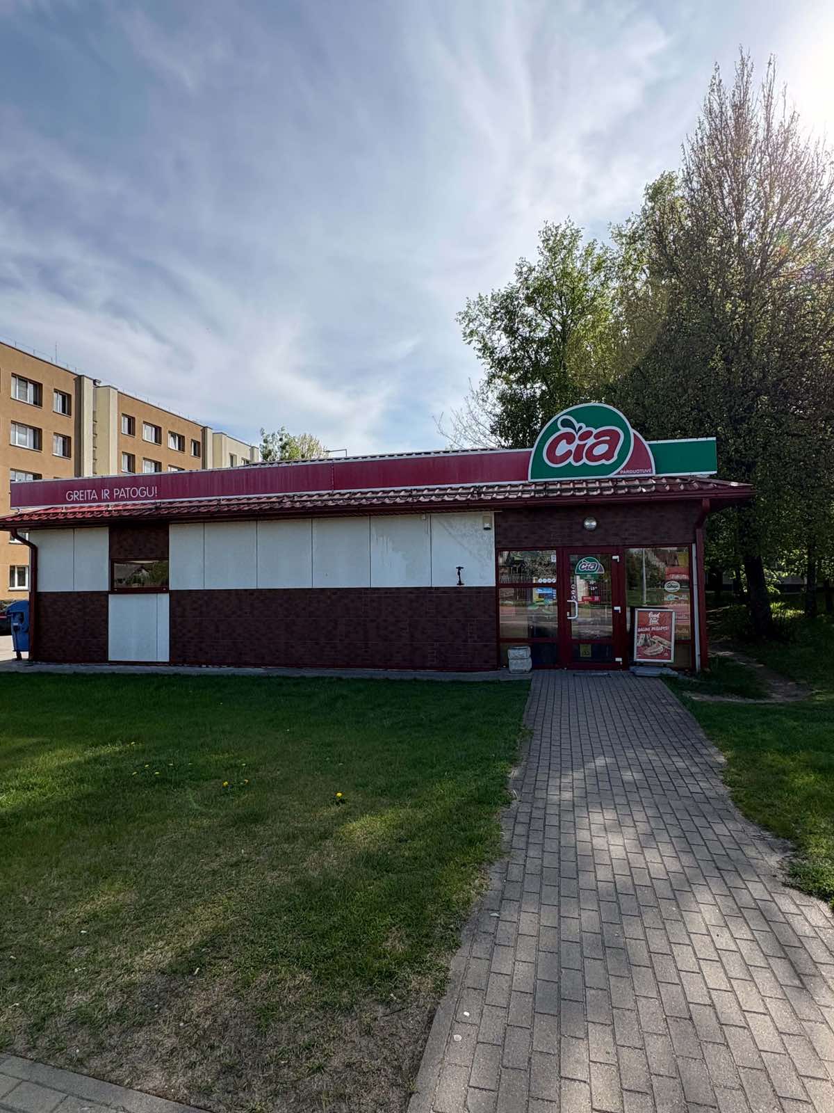 ČIA 33