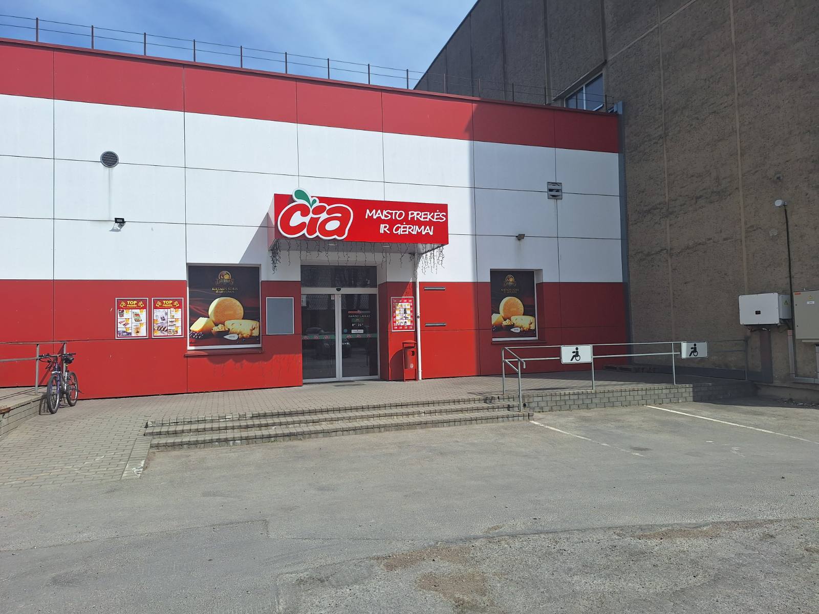 ČIA 8